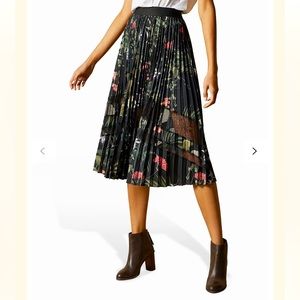 NWT Ted Baker Highland Black Floral Lace midi pleated skirt